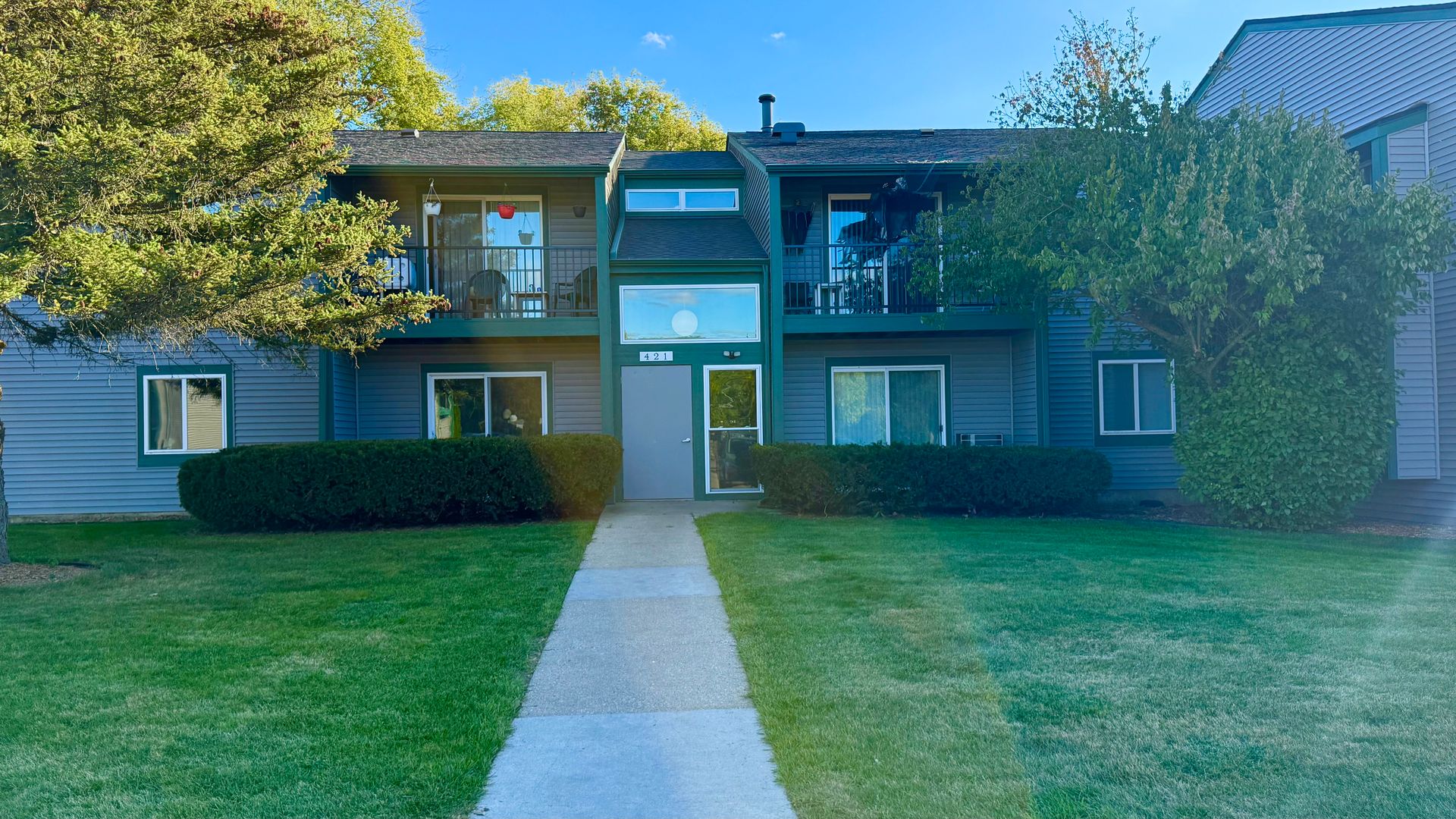 Elkhorn Apartment: 423 E 1st Ave,