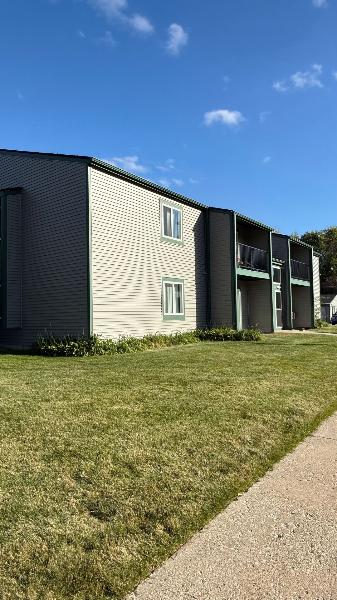 Elkhorn Village Apartments 6 of 12