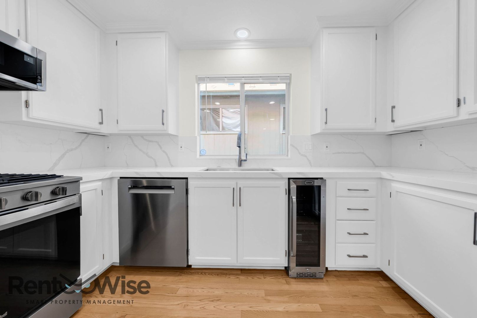 San Carlos Townhome: 734 Chestnut St. #3