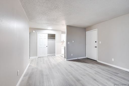 2121 Woodglen Dr - 3C, Sheboygan, WI 53081