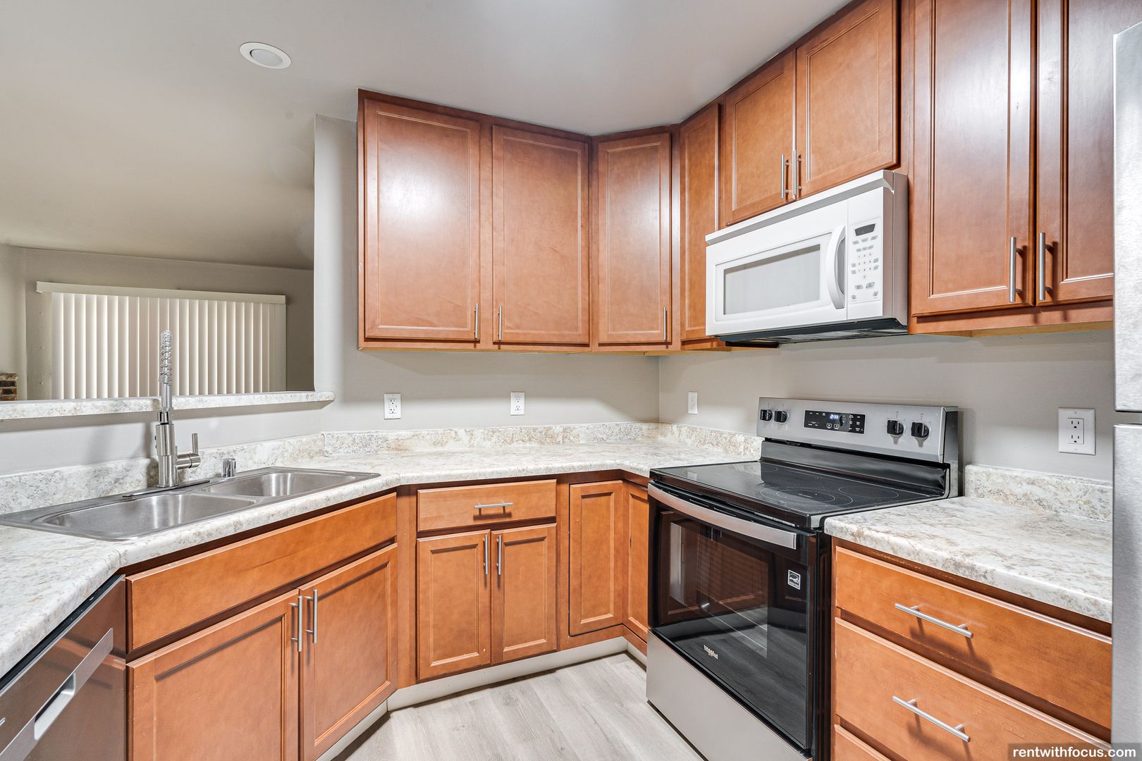 Madison Apartment: 1418 Wayridge Dr.