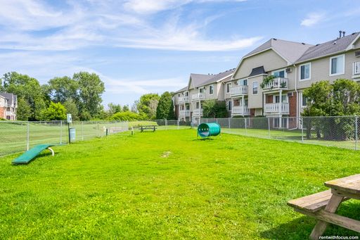 2121 Woodglen Dr - 3C, Sheboygan, WI 53081