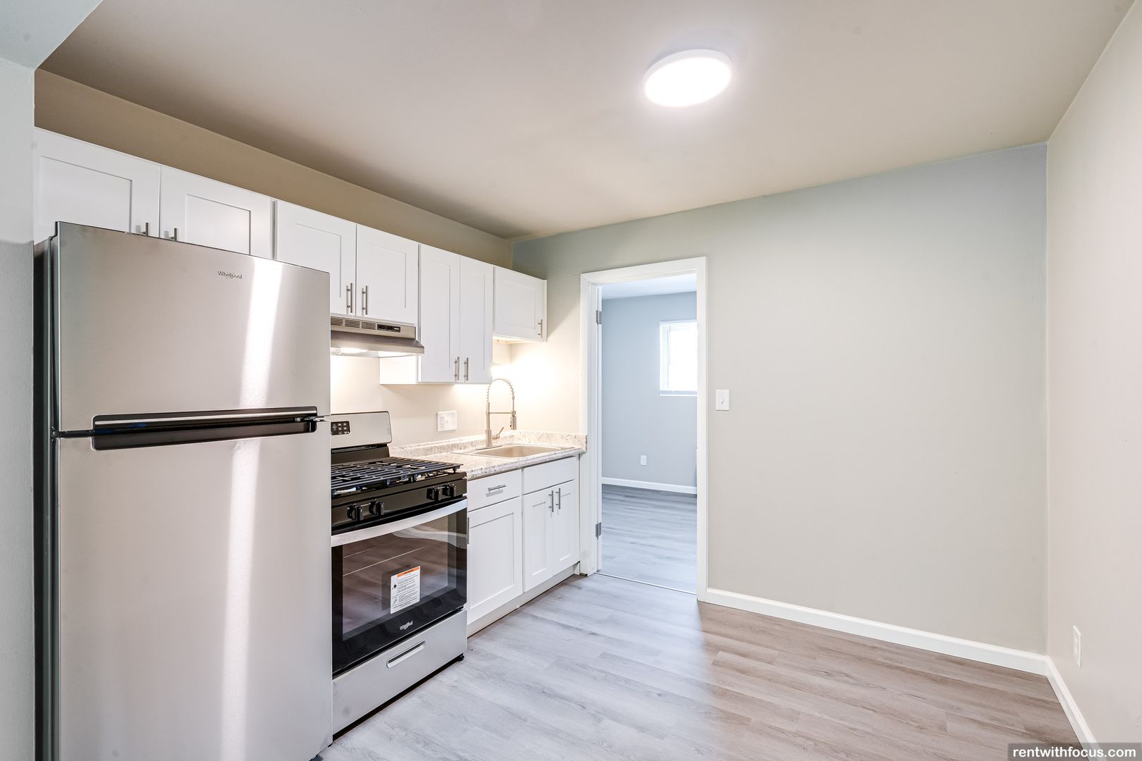 Neenah Apartment: 205 Adams St.