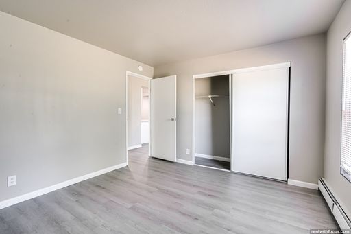 425 Southtowne Dr. - I202, South Milwaukee, WI 53172