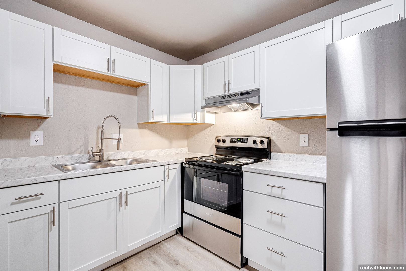 New London Apartment: 505 Oakridge Lane