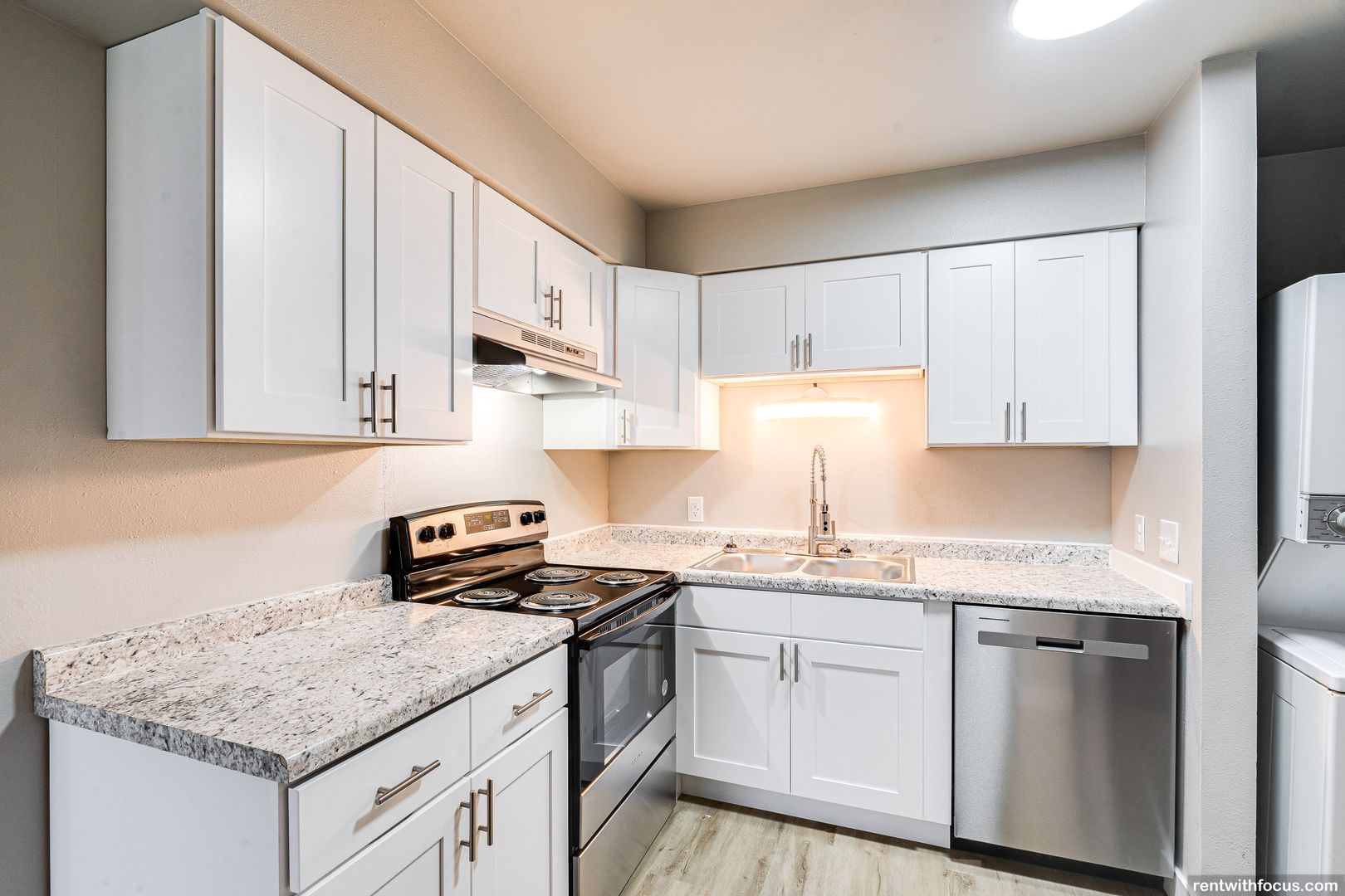 Madison Apartment: 820 E. Village Green Lane