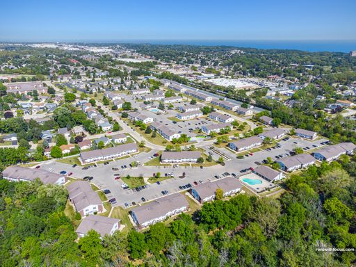 425 Southtowne Dr. - I202, South Milwaukee, WI 53172