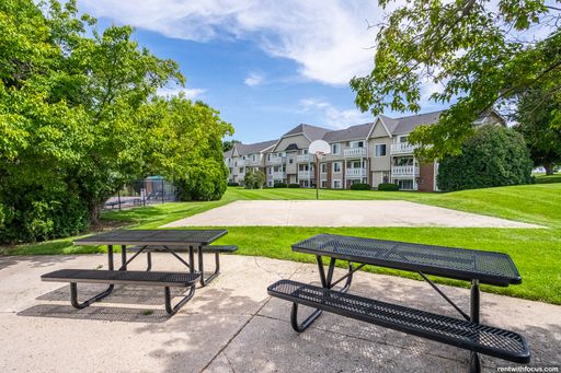 2121 Woodglen Dr - 3C, Sheboygan, WI 53081