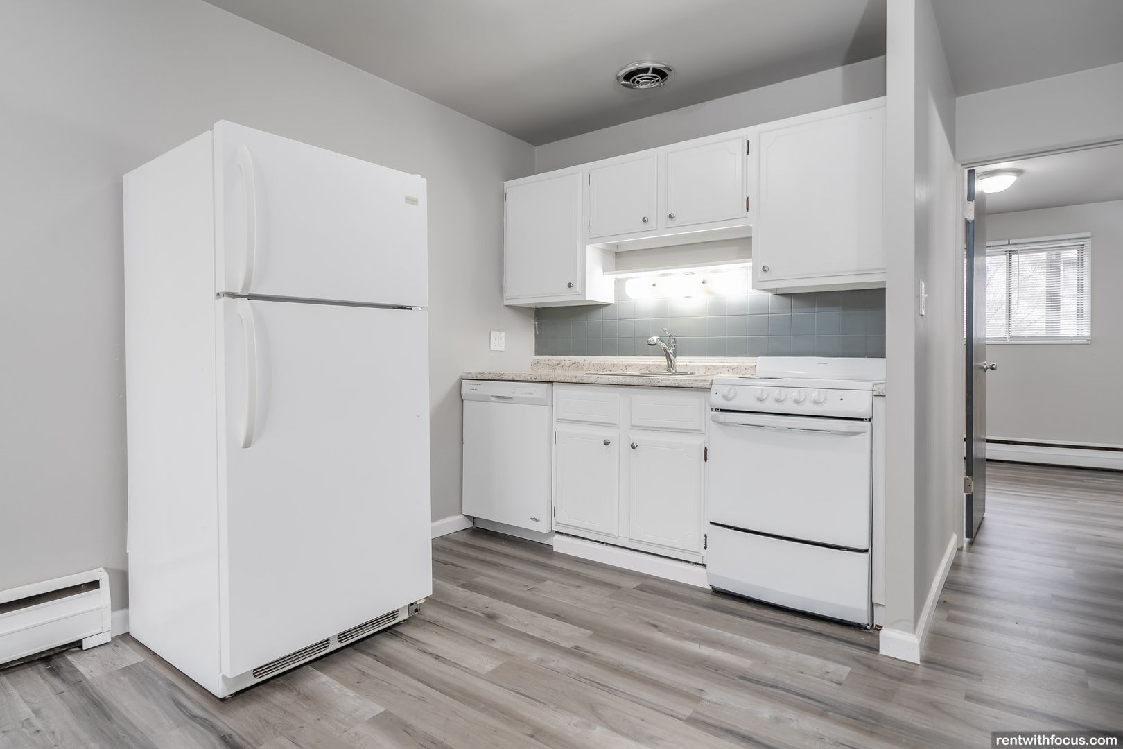 Neenah Apartment: 1004 Main St.