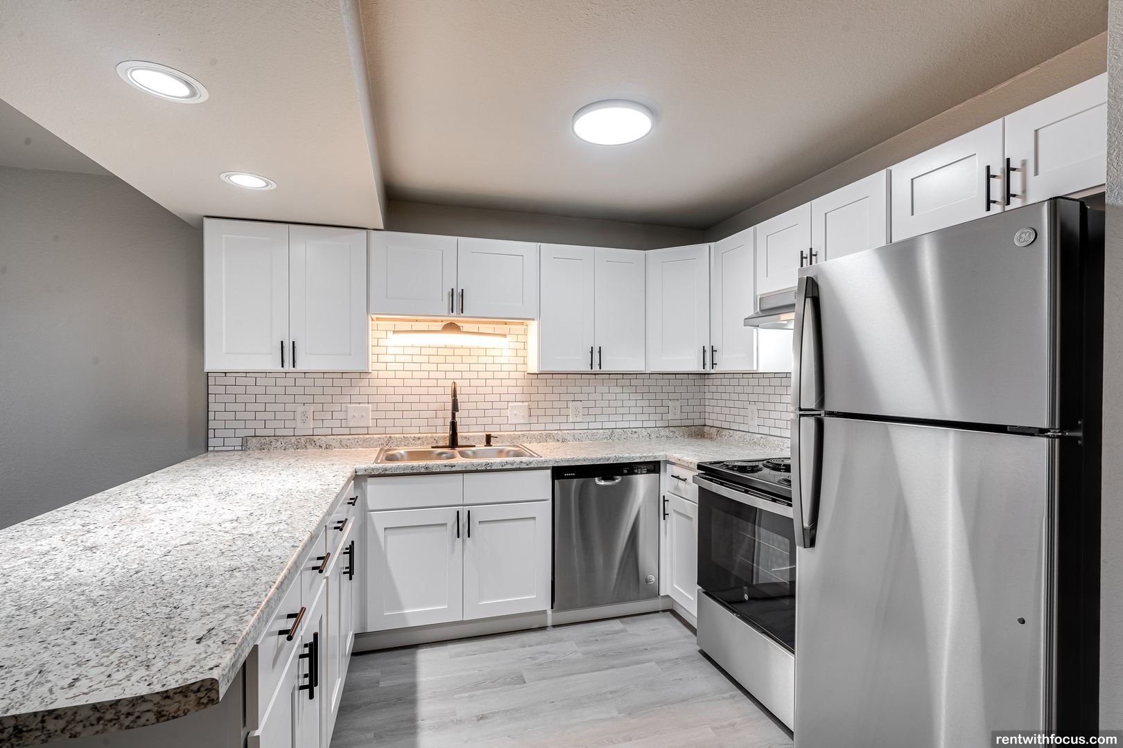 Fond Du Lac Apartment: 821 Security Drive