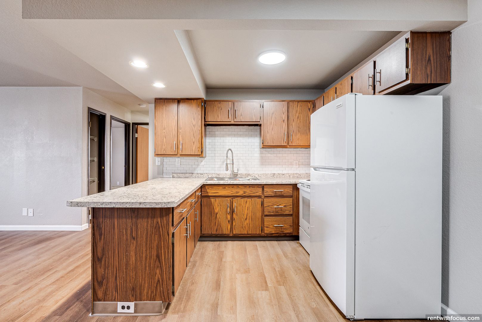 South Milwaukee Apartment: 205, 209, 213, 217, 237, 233, 319, 409, 421 Southtowne Place