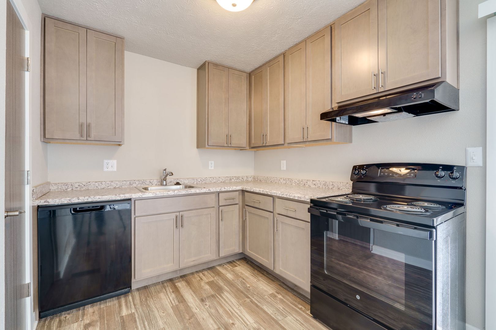 West Carrollton Apartment: 841 Gawain Circle