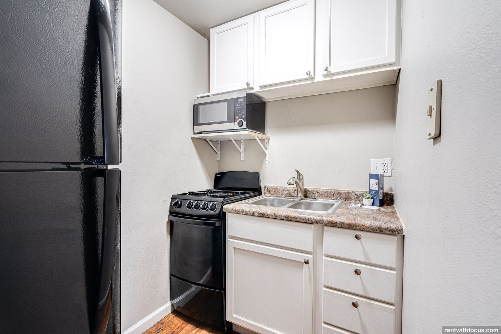 Oshkosh Apartment: 1226 Titan Ct.