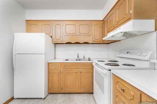 505 S. Van Buren Street - 216 – photo 1
