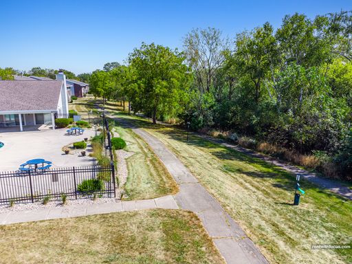 425 Southtowne Dr. - I202, South Milwaukee, WI 53172