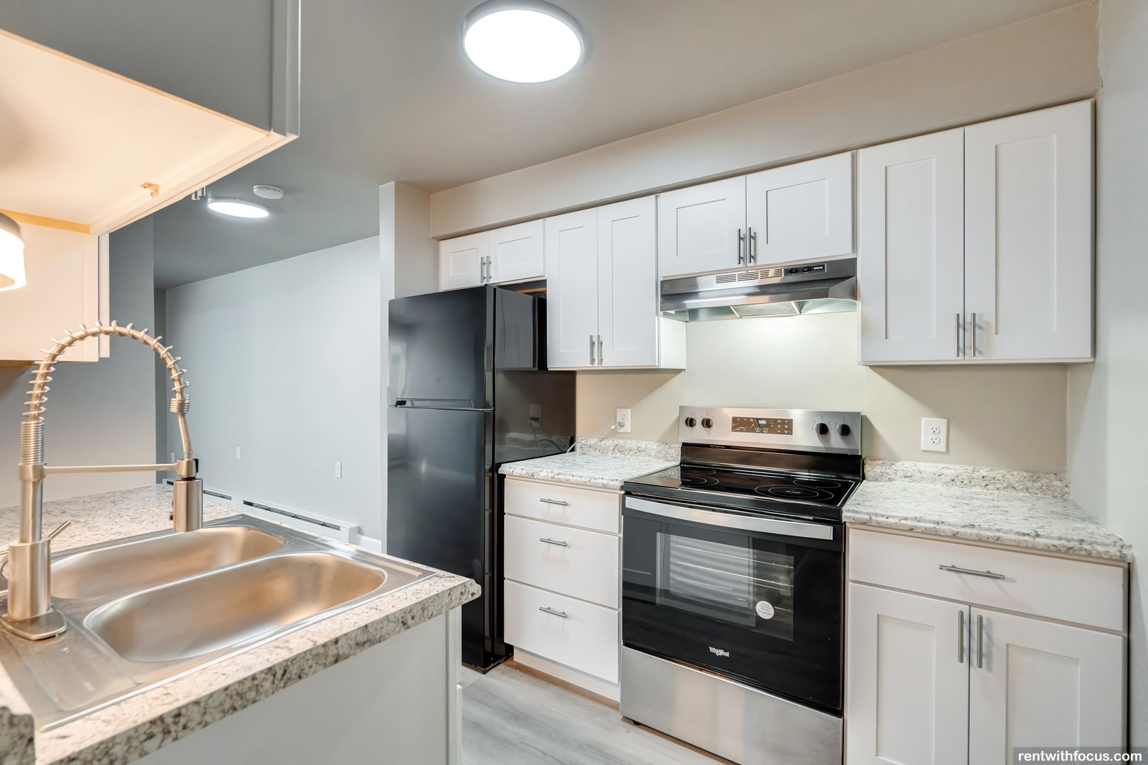 Gillett Apartment: 200 E. Armstrong St.