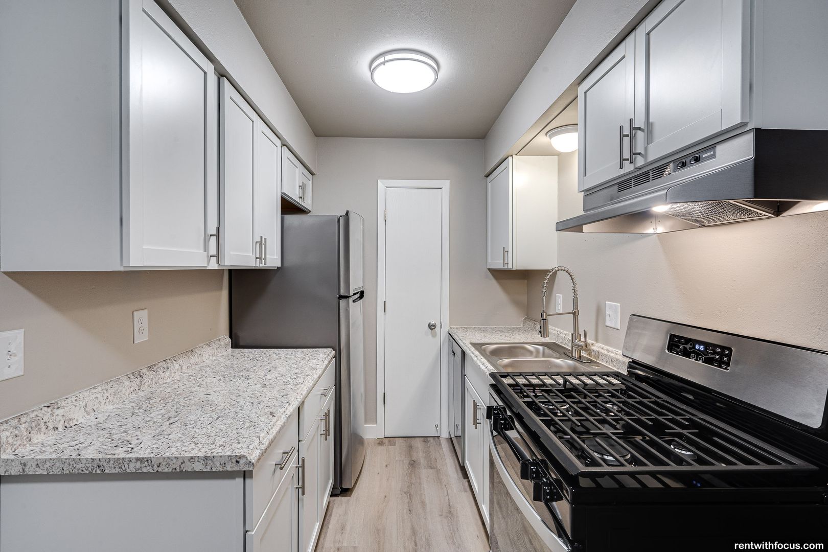 Oshkosh Apartment: 1510-1520 Witzel Ave