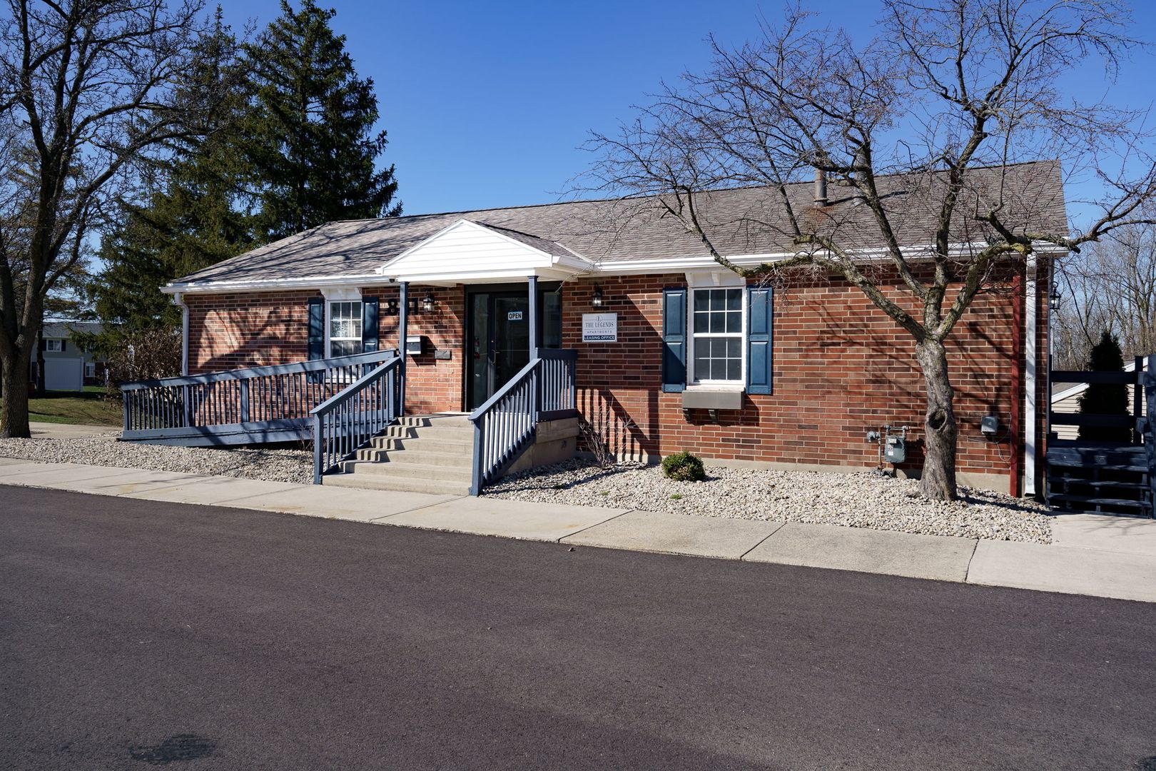 919 Gawain Cir., West Carrollton, OH 45449