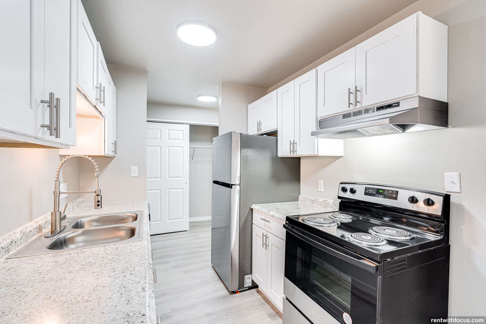 Neenah Apartment: 1225 Doctors Dr.