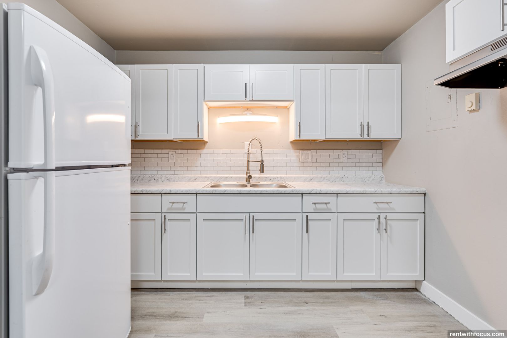 Baraboo Apartment: 1414 Martiny Ct.