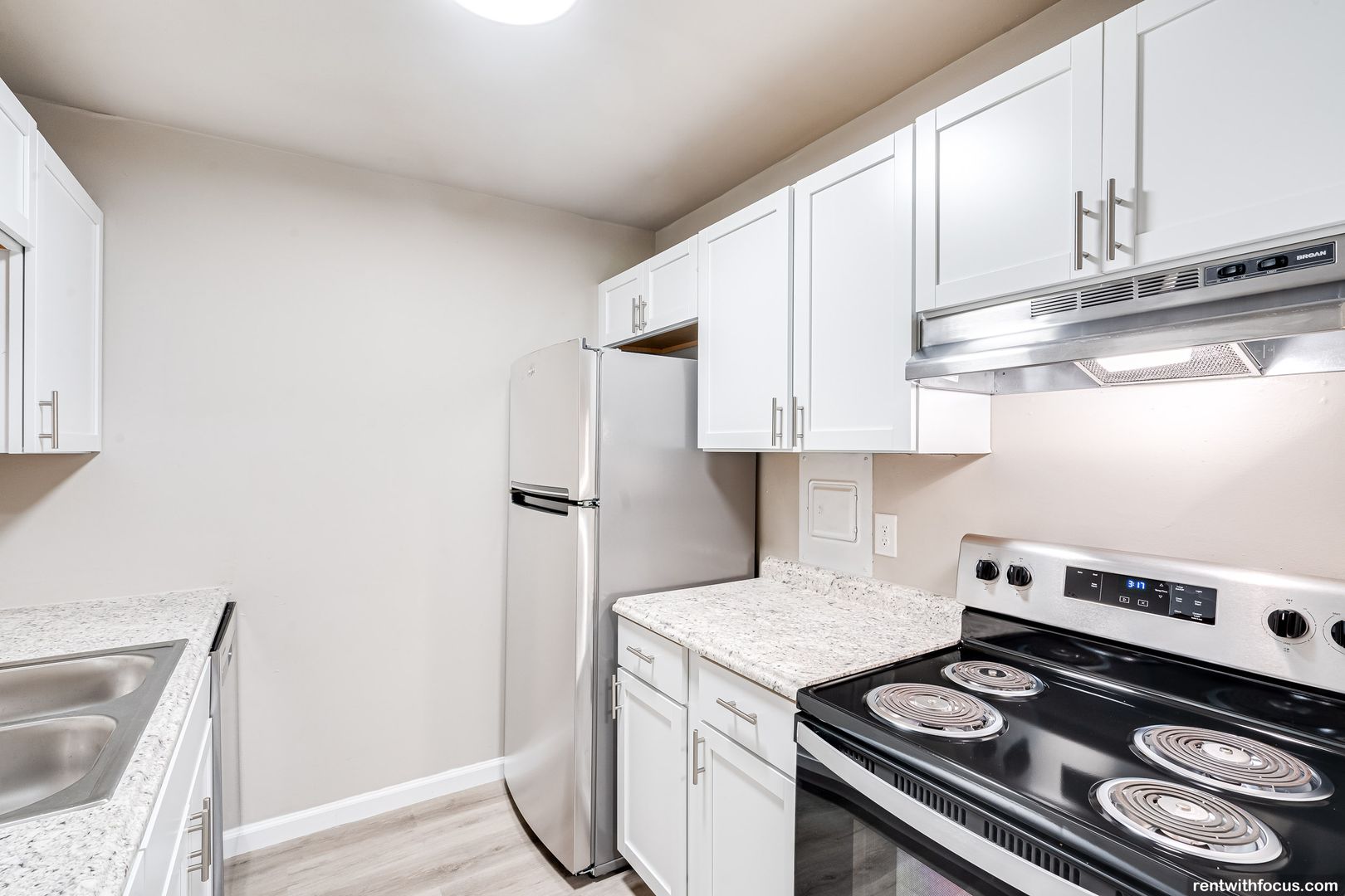 Fitchburg Apartment: 2339 Chalet Gardens Rd