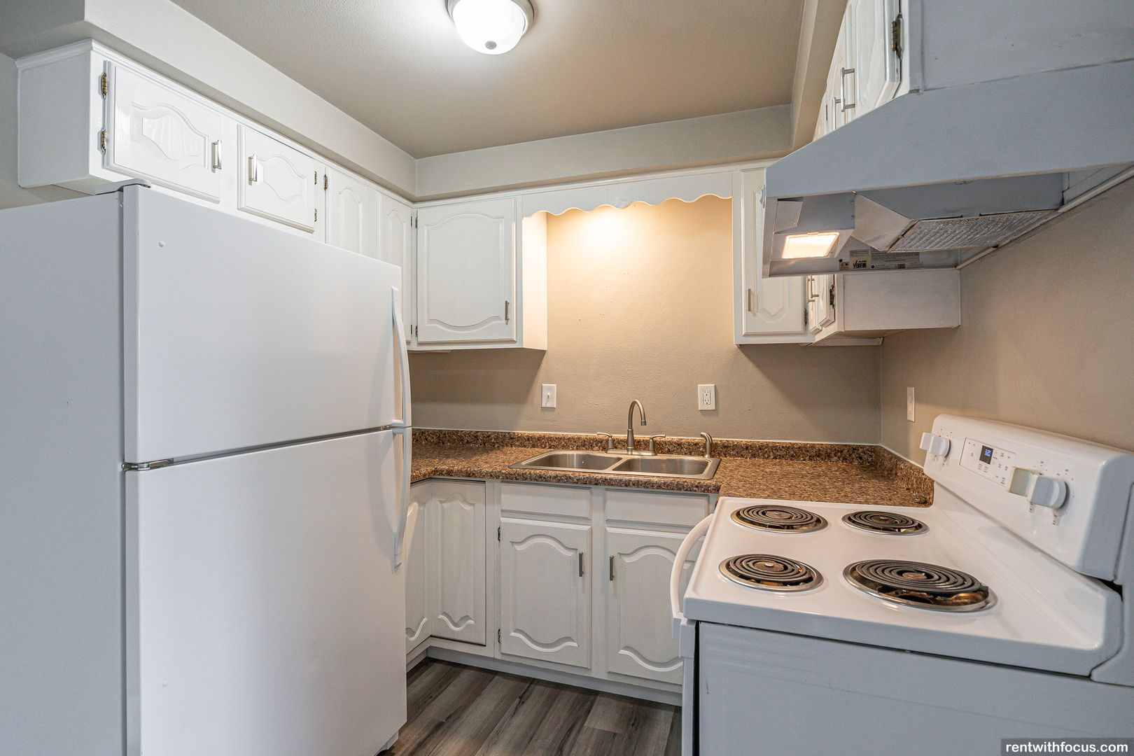 Little Chute Apartment: 1000 Taylor Street