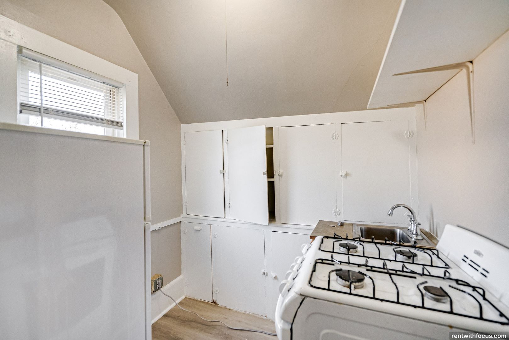 Neenah Apartment: 200 Bond Street