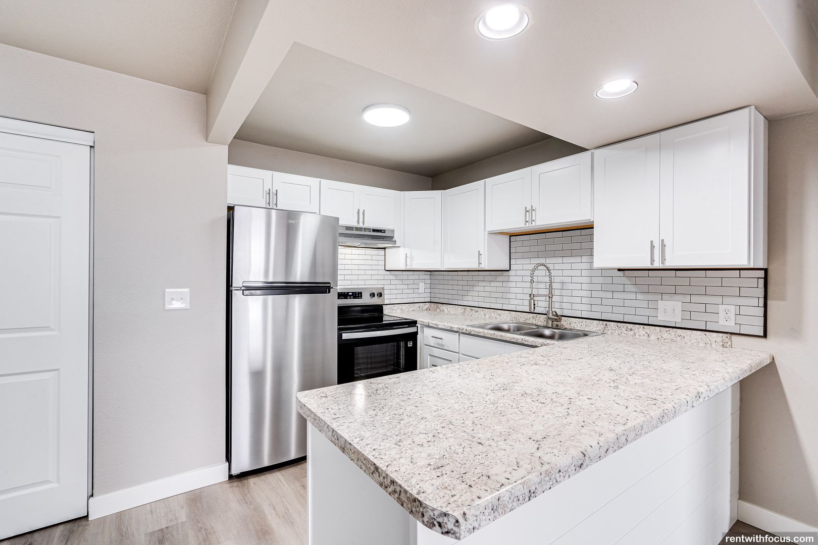 Fond Du Lac Apartment: 263, 265, 267 Grand Court