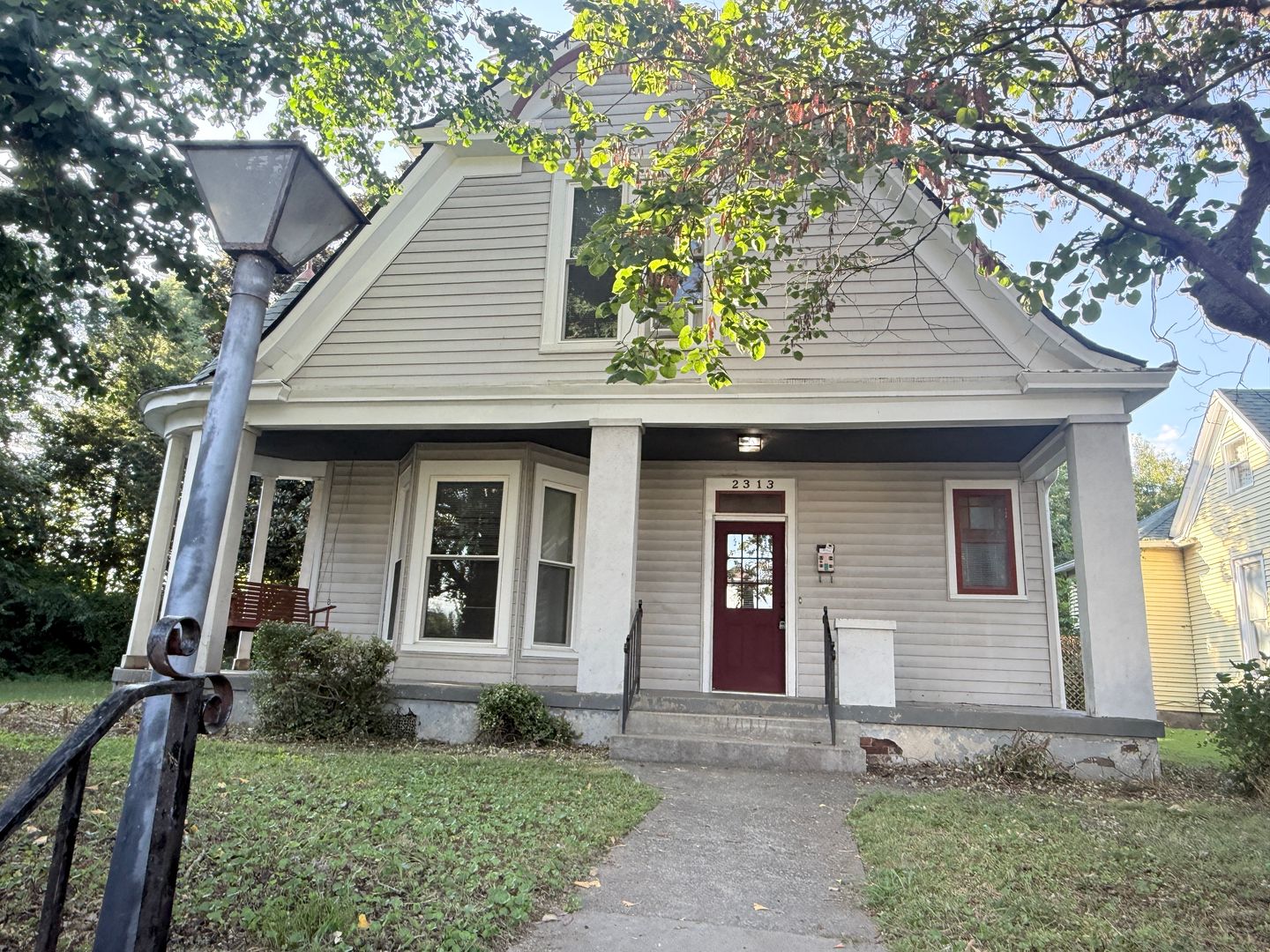 New Albany House: 2313 E Market St