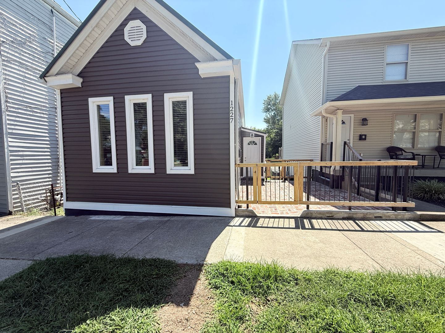 New Albany House: 1227 Vincennes St