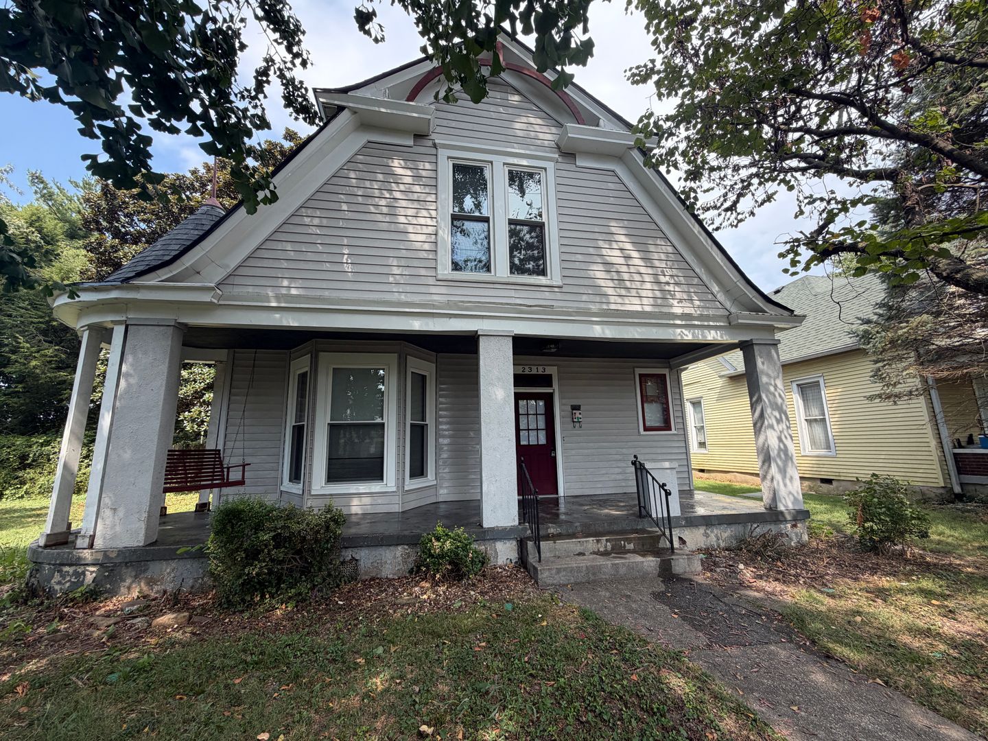New Albany House: 2313 E Market St