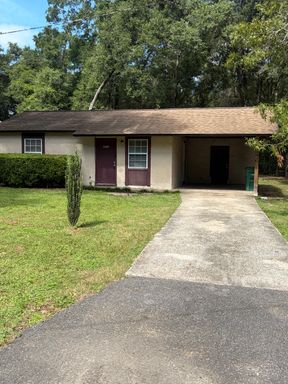 2 BR/ 1 BA Home – photo 1