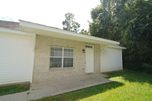 3 Bed / 2 Bath off CCSW! – photo 1