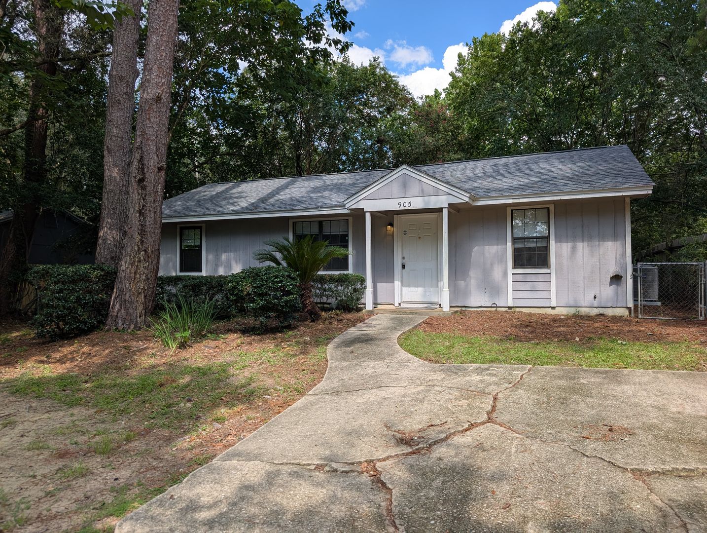 Tallahassee House: 905 Tomahawk Court