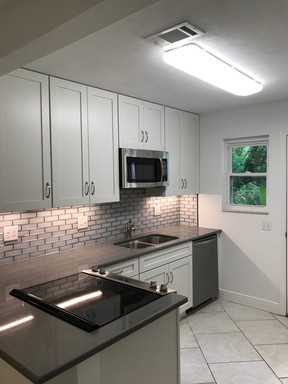 Remodeled 2/1 with Granite and Stainless – photo 1