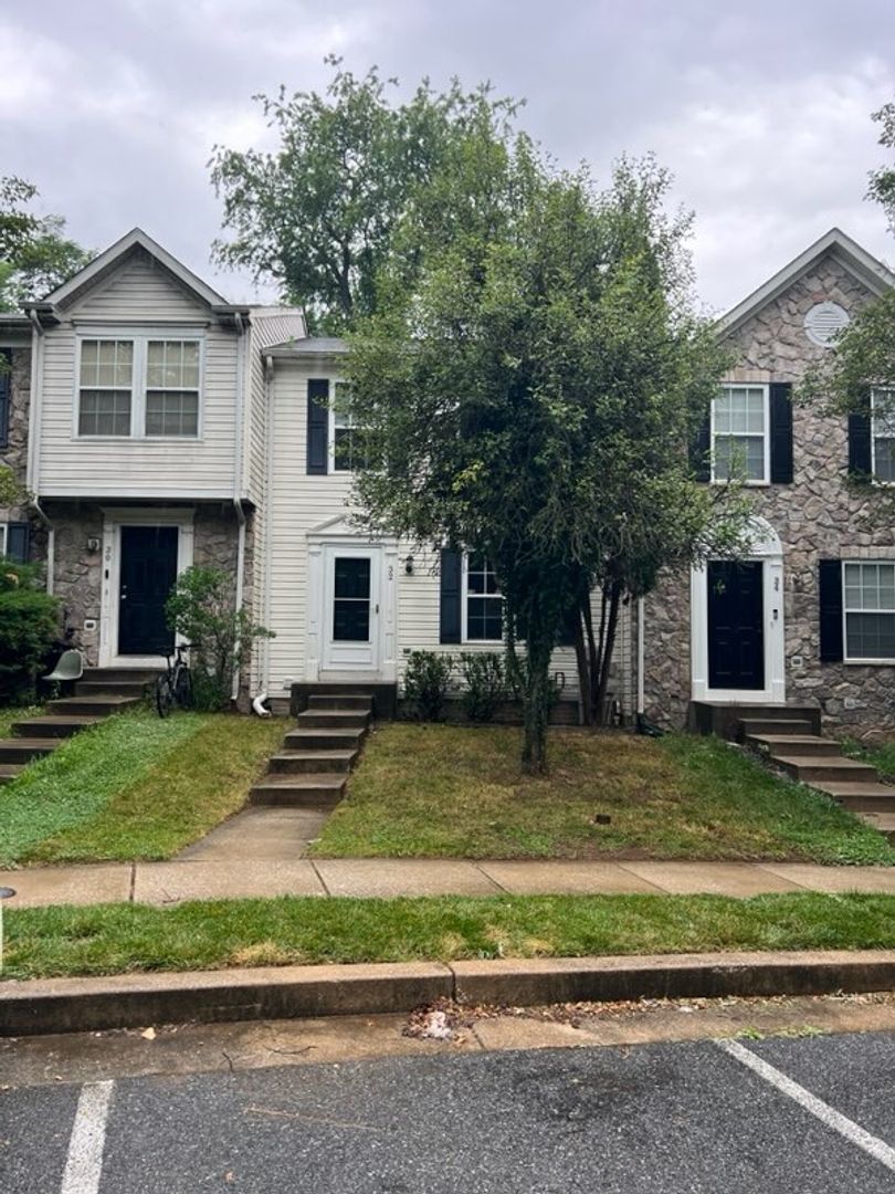 Owings Mills Townhome: 32 Gwynnswood Road