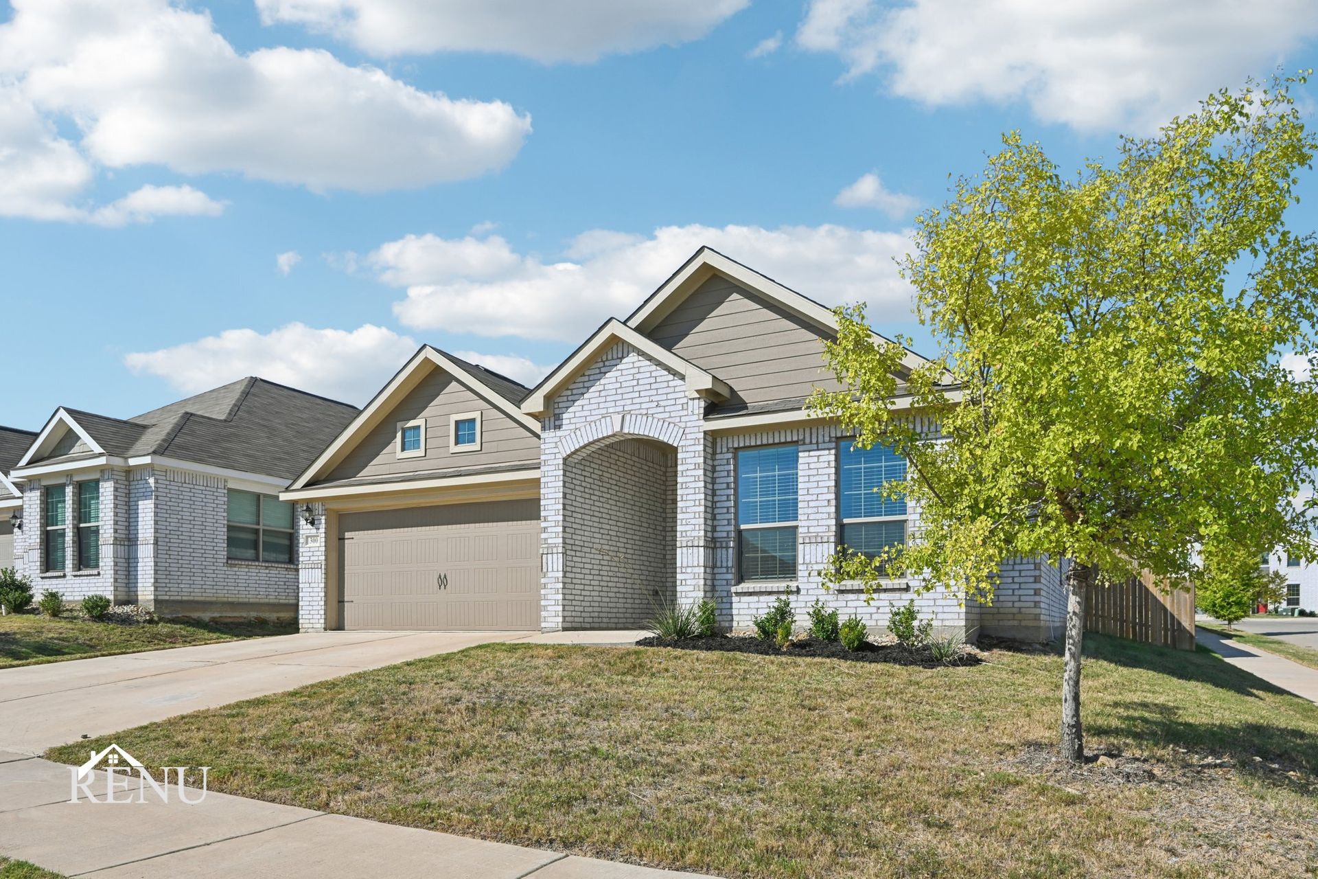 Fort Worth Townhome: 180 Ridgeland Oak Dr