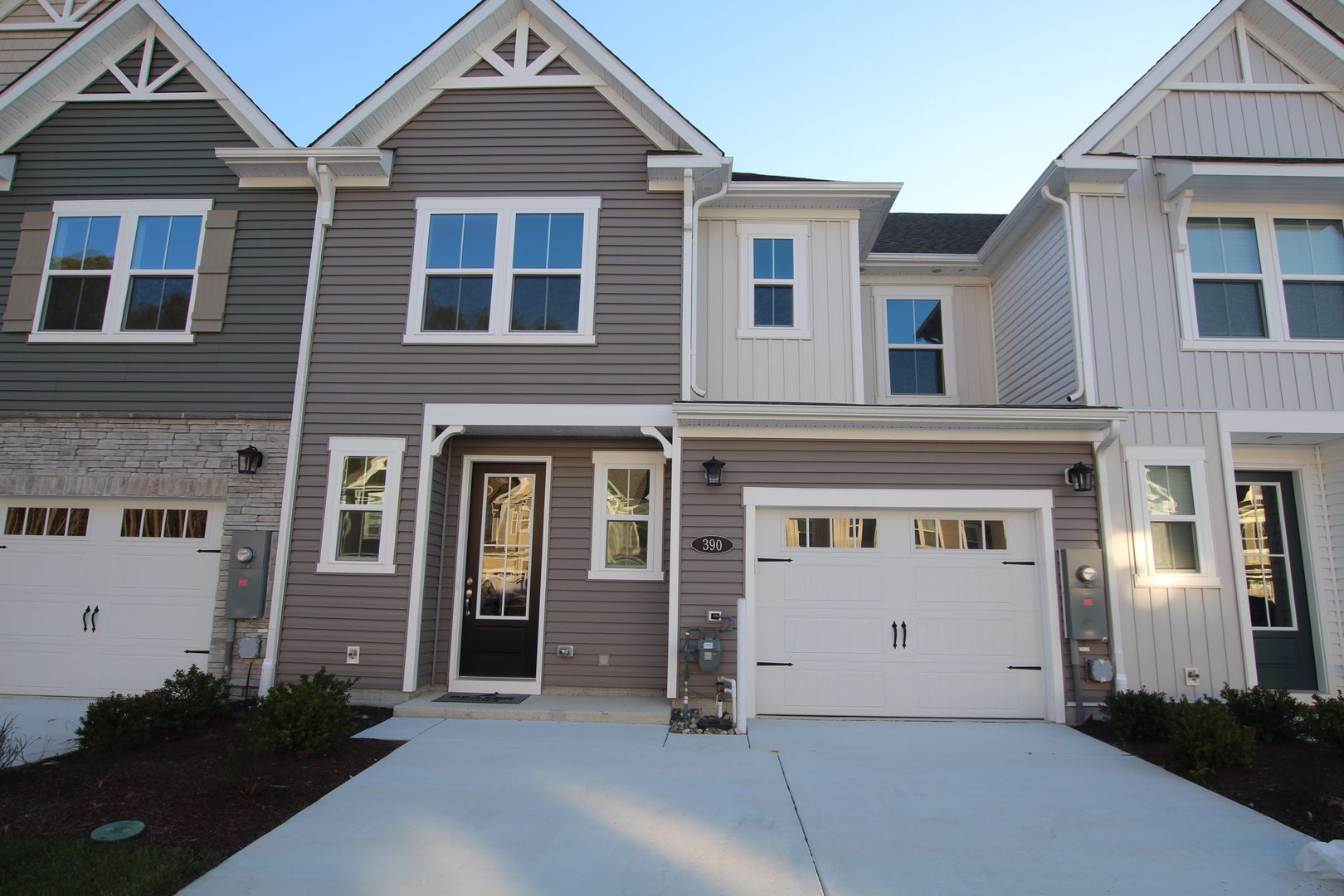 Ocean view Townhome: 390 Scranton Ln