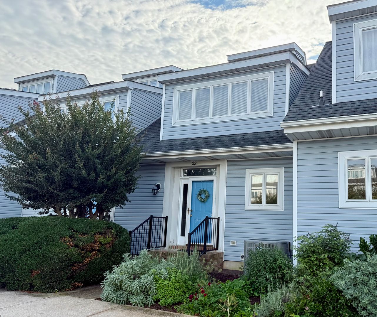 Well-maintained 3 bedroom, 2.5 bath townhouse available for year-round lease inside the city limits of Lewes.