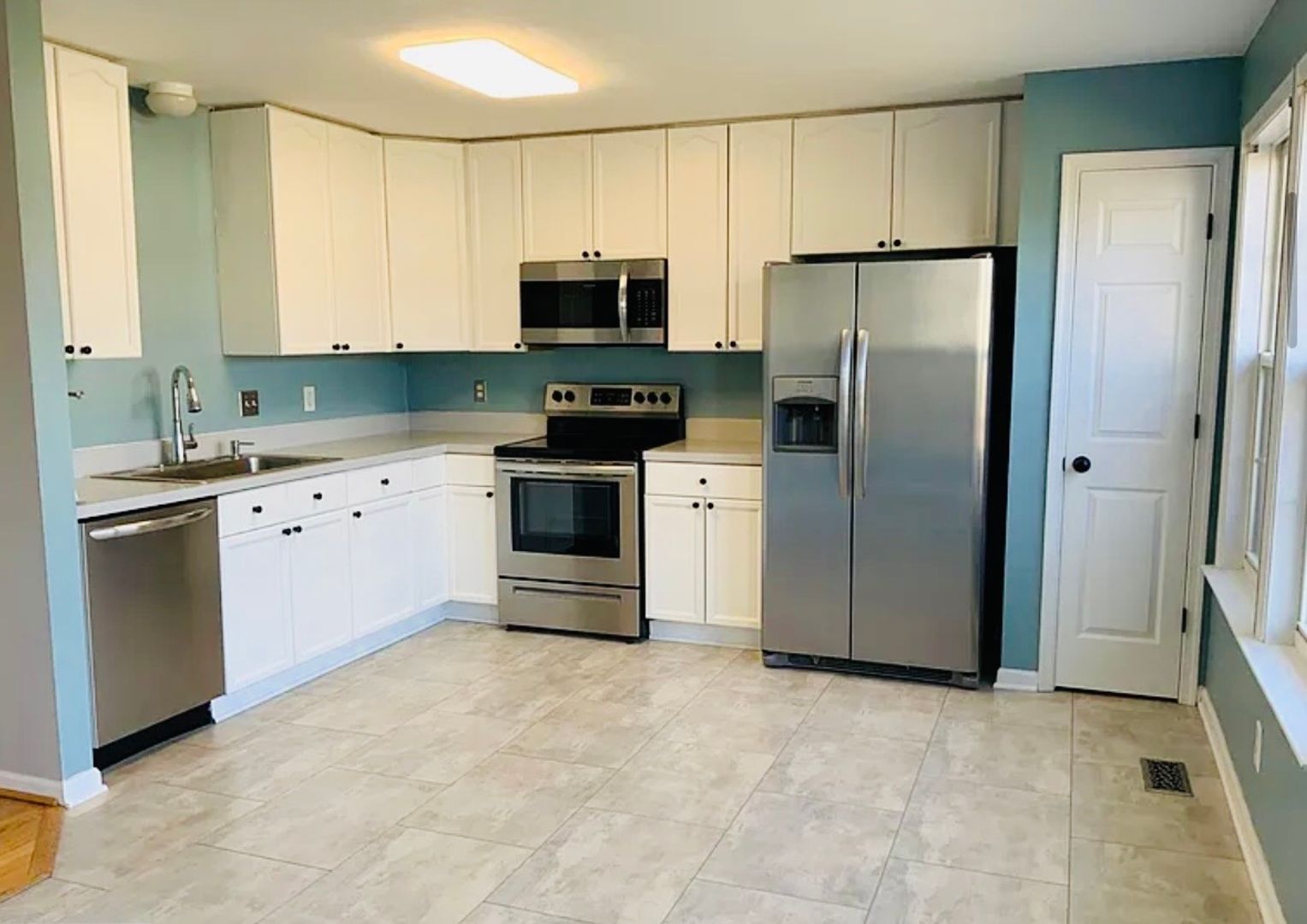 100 Quince Tree Drive 4 of 12