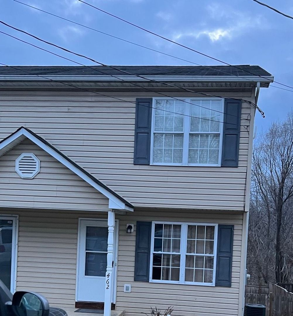 462 Cherrydale Ave, Front Royal, VA 22630