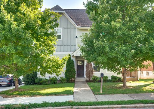 Beautiful 3-bedroom, 2.5-bath home in highly desirable East Nashville! – photo 1