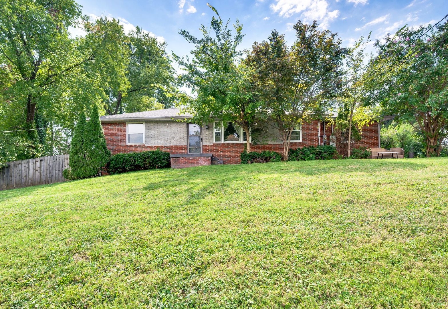 Nashville House: 4809 Lynn Drive