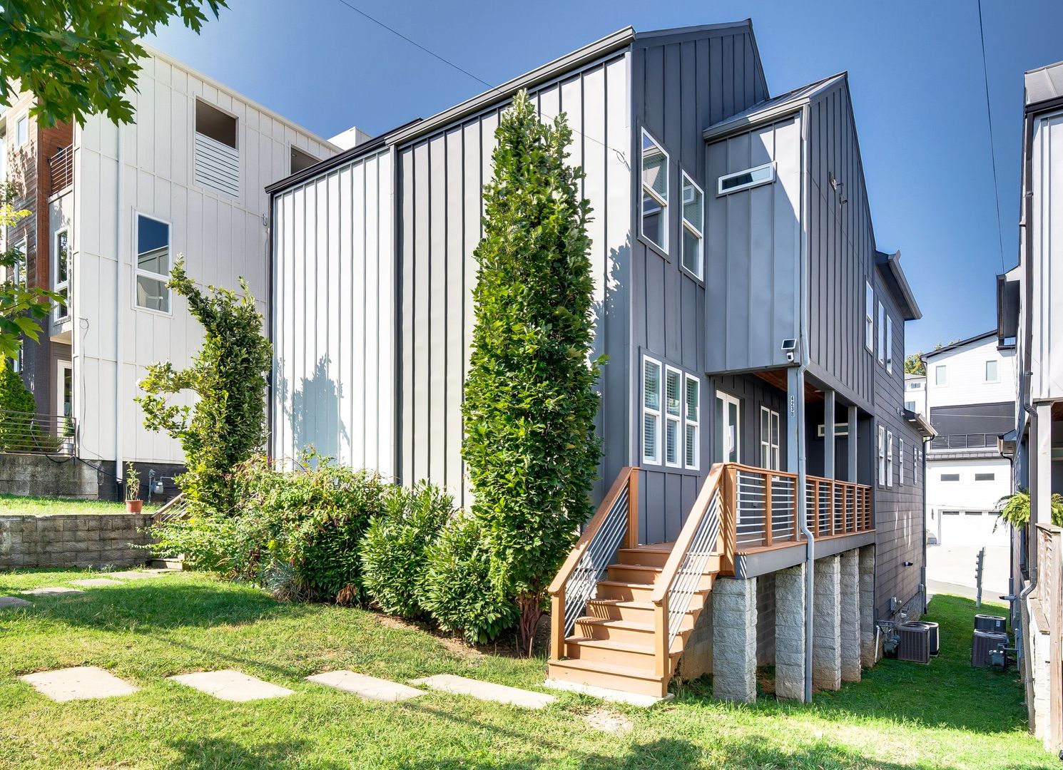 Nashville House: 423 B 35th Ave North