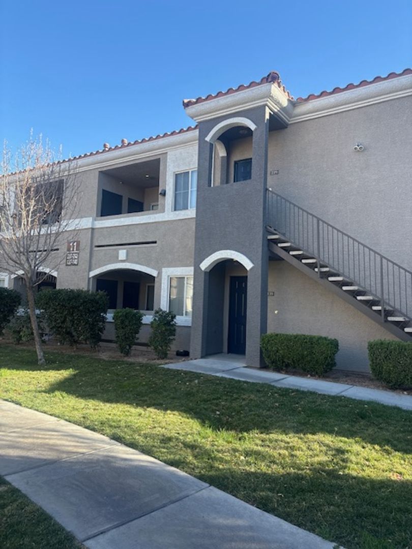 Las Vegas Condo: 10245 Maryland Pkwy #139