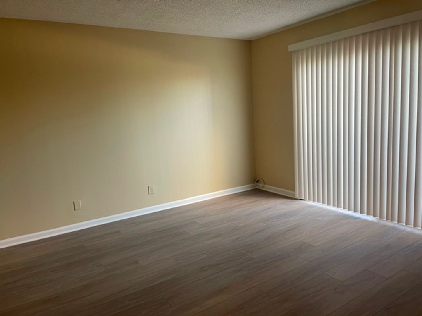 Redondo Beach Apartment: 708 S. Prospect Ave.