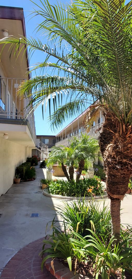 Torrance Apartment: 22027 S. Vermont Ave.