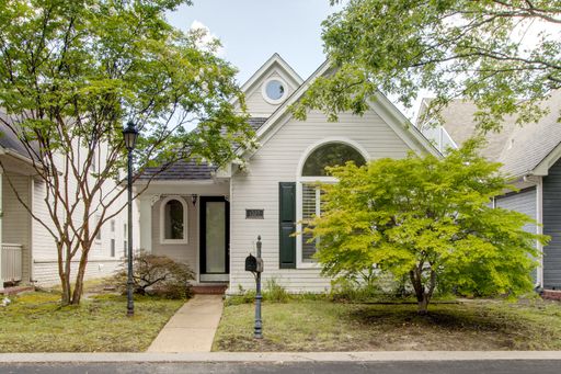 Charming One-Level Home on Mud Island – photo 1