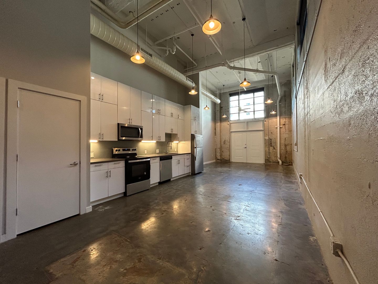 Memphis Apartment: 360 Metal Museum Drive