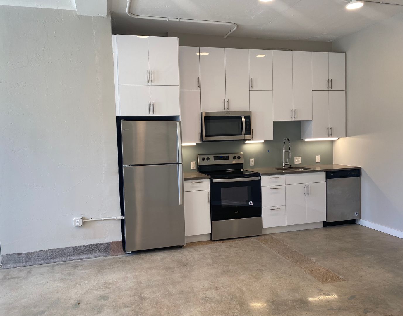Memphis Apartment: 360 Metal Museum Drive